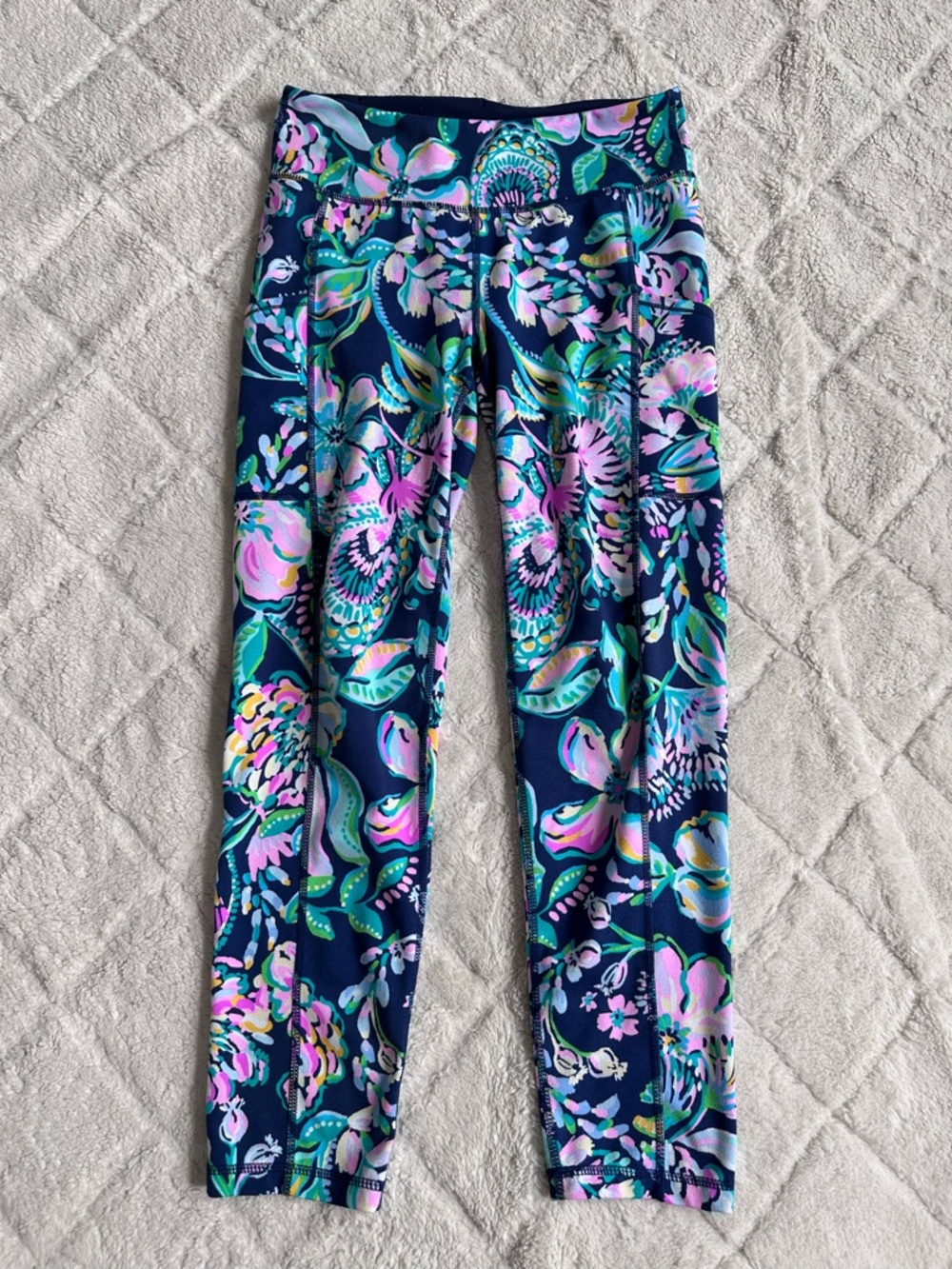 Lilly Pulitzer | Pineapple Par Luxletic Weekender Mid-rise Leggings | Size Small - Picture 2 of 12
